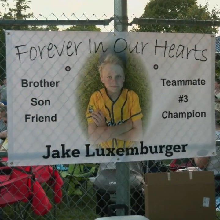 Little League team of Louisville 5th grader killed in stolen car crash play in his honor